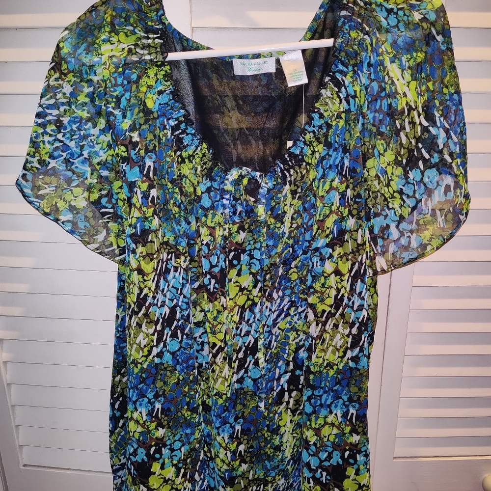 NEW Laura Ashley brand women's top